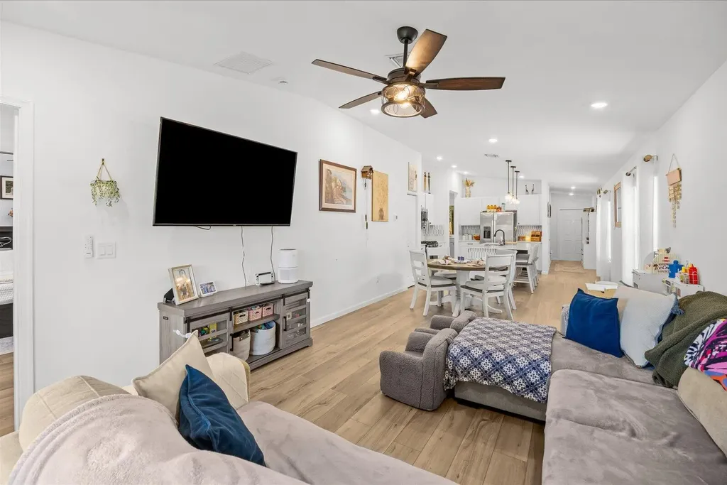 11202 NW Fernbrook Drive Port St Lucie FL 34987