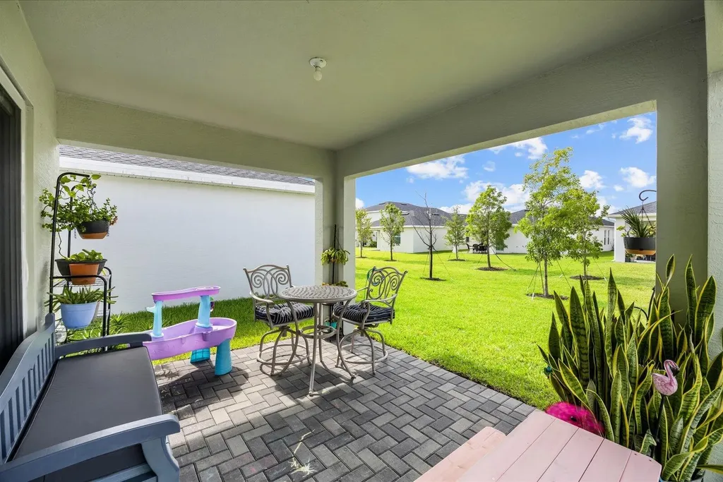 11202 NW Fernbrook Drive Port St Lucie FL 34987