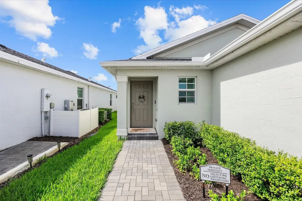 11202 NW Fernbrook Drive Port St Lucie FL 34987
