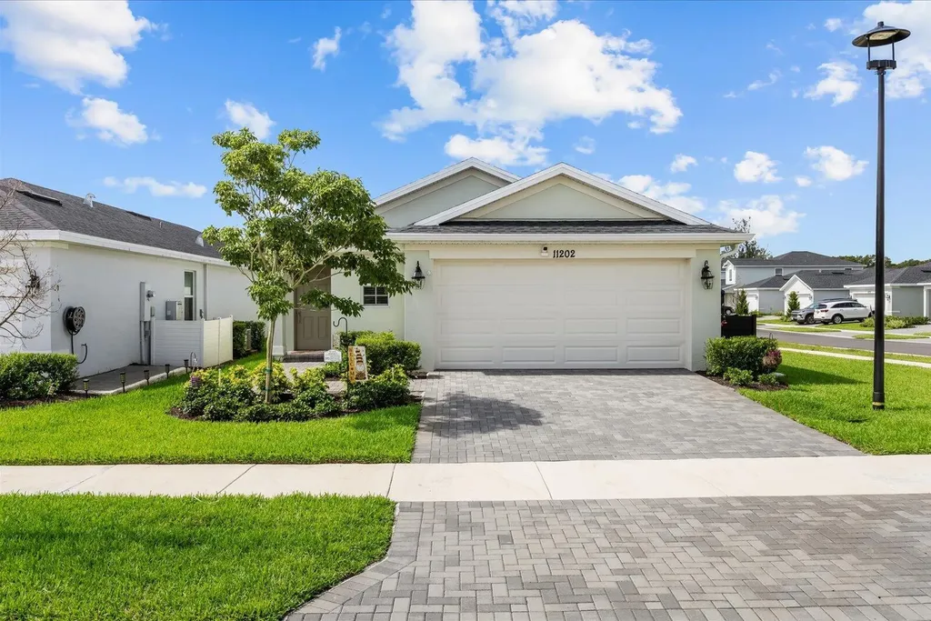 11202 NW Fernbrook Drive Port St Lucie FL 34987