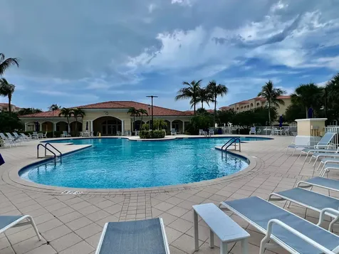 13 Harbour Isle Drive W Fort Pierce FL 34949
