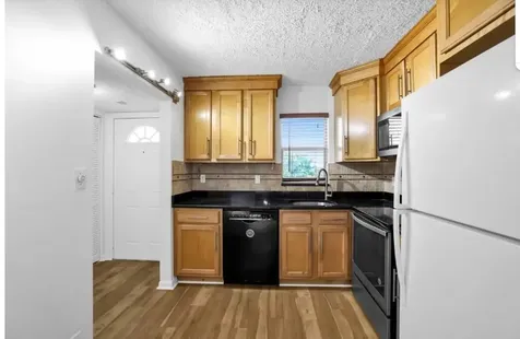 9355 SW 8th Street Boca Raton FL 33428
