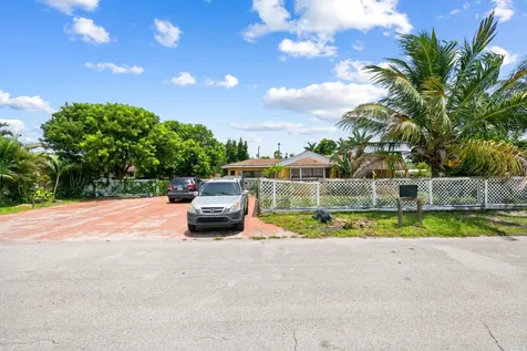 4373 Venus Avenue West Palm Beach FL 33406