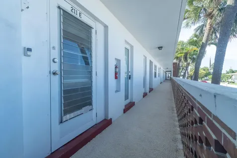 2050 NE 39th Street Lighthouse Point FL 33064