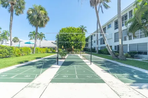 2050 NE 39th Street Lighthouse Point FL 33064