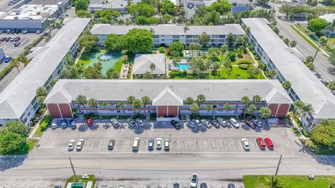 2050 NE 39th Street Lighthouse Point FL 33064