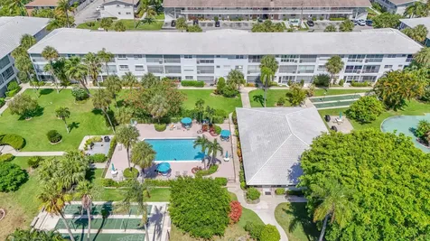 2050 NE 39th Street Lighthouse Point FL 33064