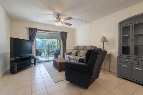 2050 NE 39th Street Lighthouse Point FL 33064