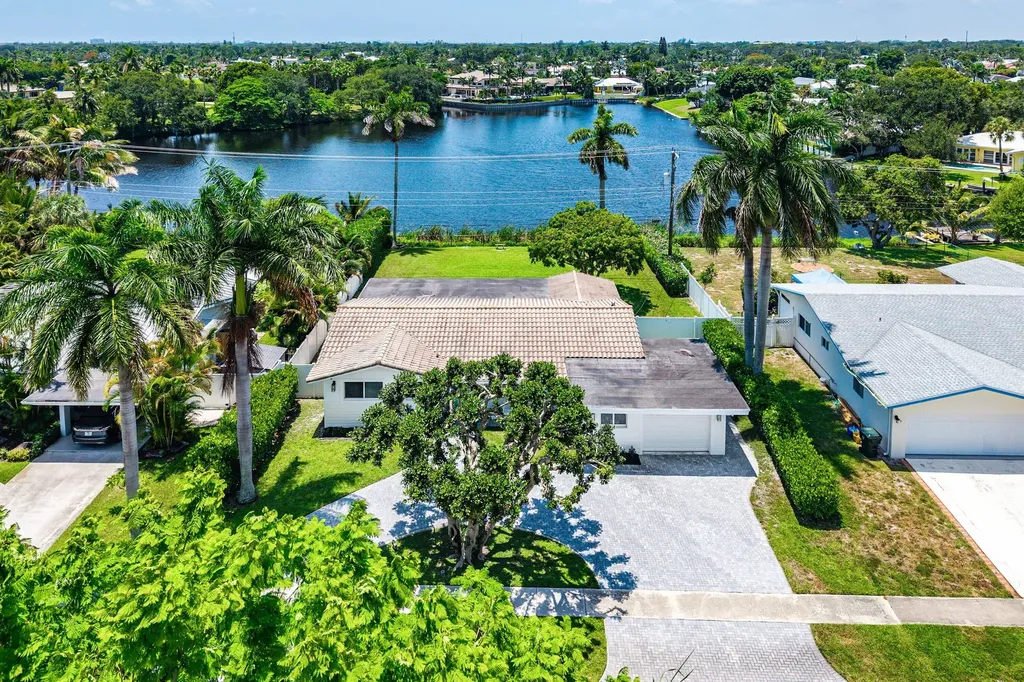 1128 SW 7th Street Boca Raton FL 33486