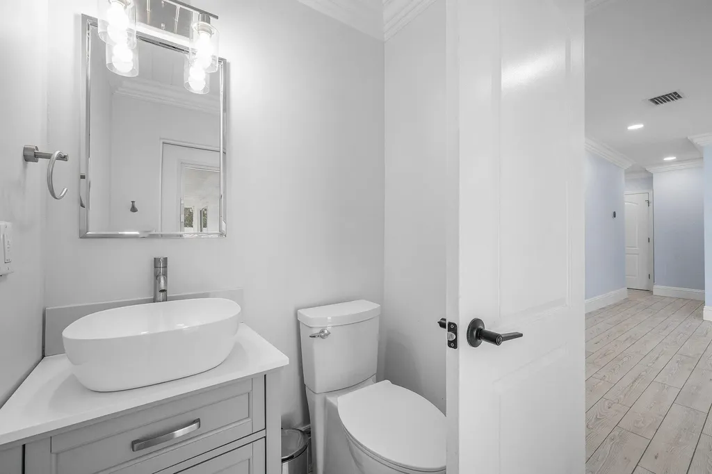 1128 SW 7th Street Boca Raton FL 33486