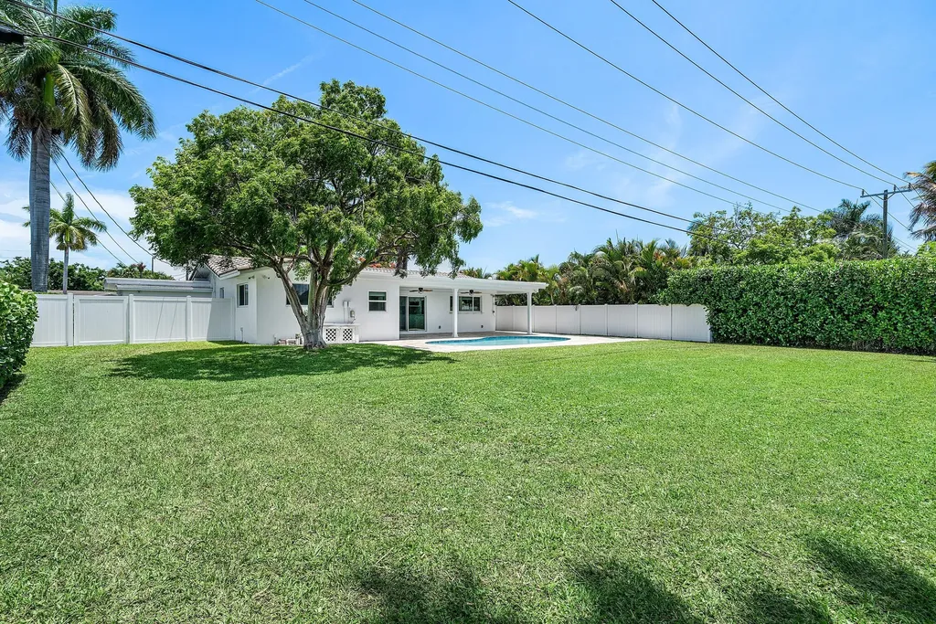 1128 SW 7th Street Boca Raton FL 33486