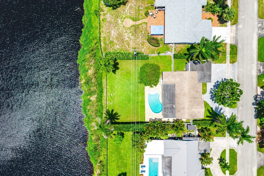 1128 SW 7th Street Boca Raton FL 33486