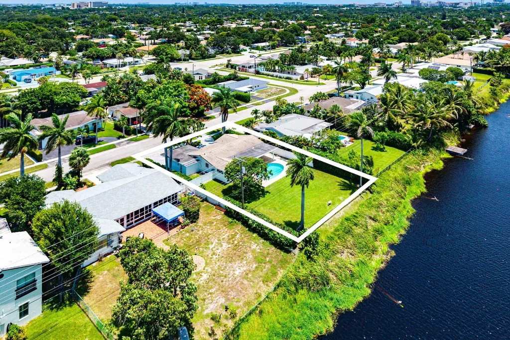1128 SW 7th Street Boca Raton FL 33486