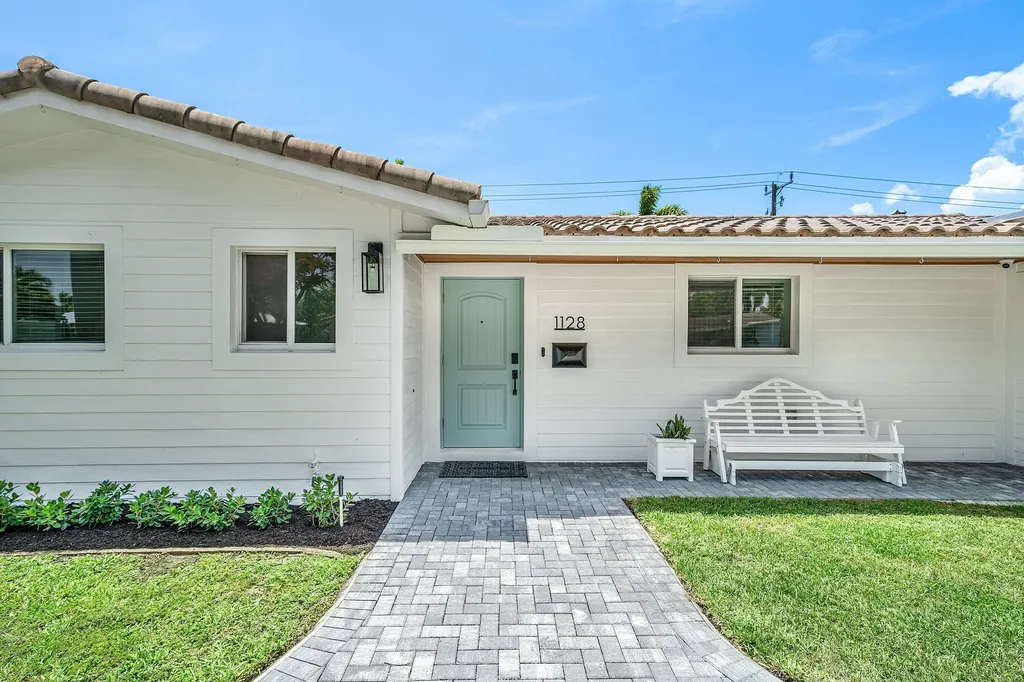 1128 SW 7th Street Boca Raton FL 33486