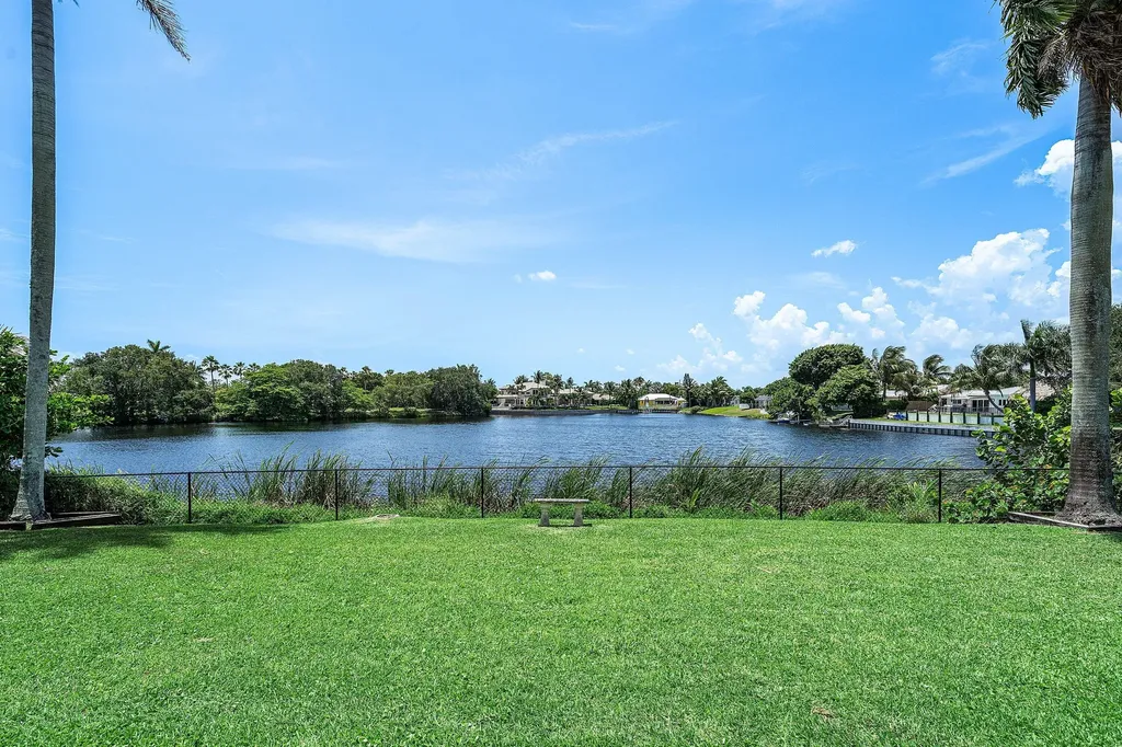 1128 SW 7th Street Boca Raton FL 33486