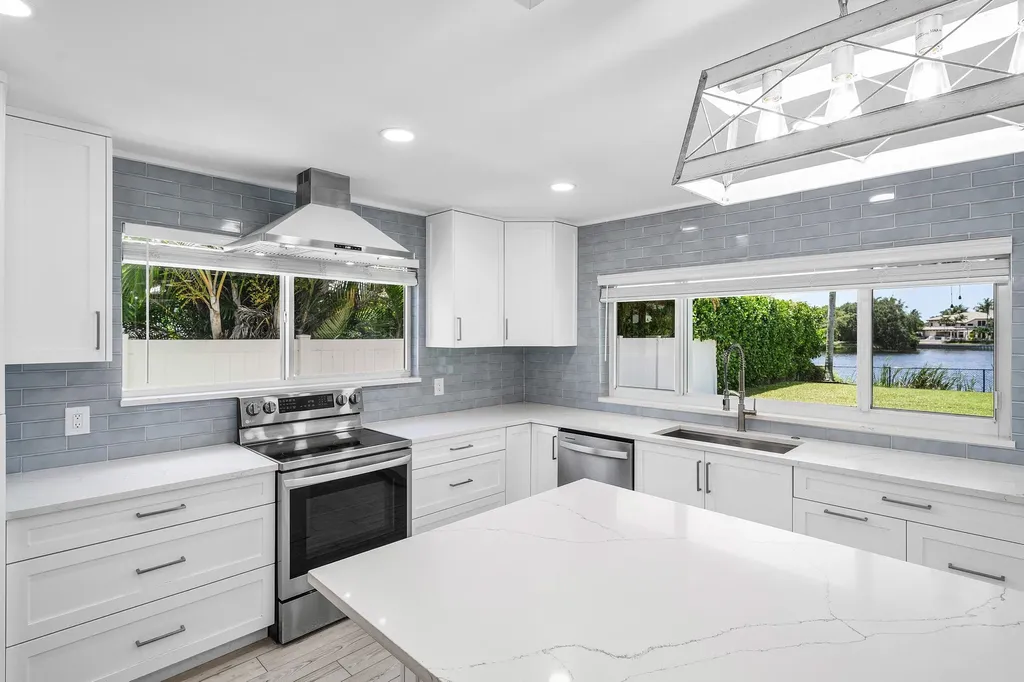 1128 SW 7th Street Boca Raton FL 33486