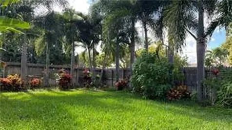 5950 NE 6th Avenue Oakland Park FL 33334