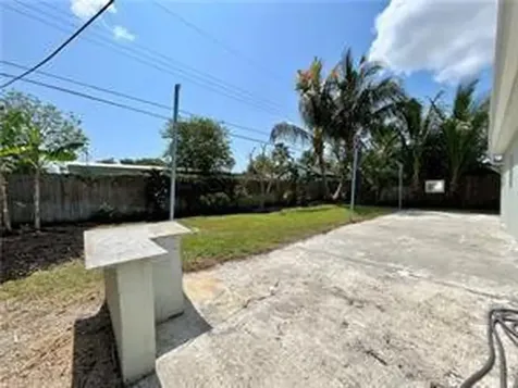 5950 NE 6th Avenue Oakland Park FL 33334