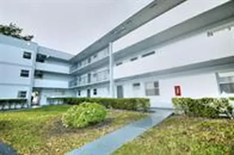 8401 Lagos De Campo Boulevard Tamarac FL 33321
