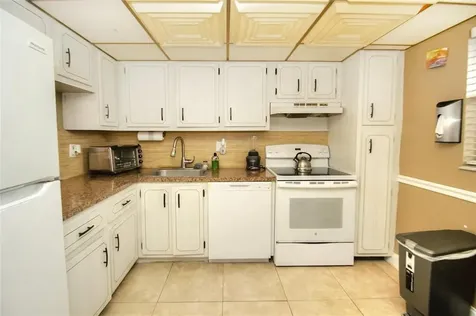 8401 Lagos De Campo Boulevard Tamarac FL 33321