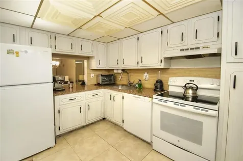 8401 Lagos De Campo Boulevard Tamarac FL 33321