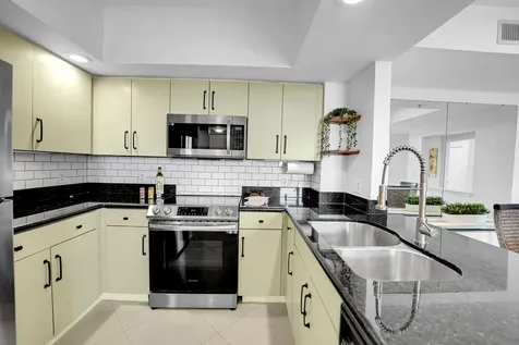 110 N Federal Highway Fort Lauderdale FL 33301