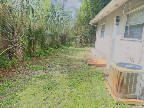 1650 NW 52nd Avenue Lauderhill FL 33313