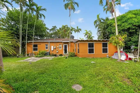 14621 Lincoln Boulevard Miami FL 33176