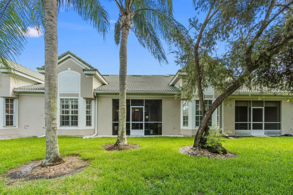 1594 SW Harbour Isle Circle Port St Lucie FL 34986