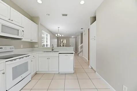 3209 NW 33rd Street Oakland Park FL 33309