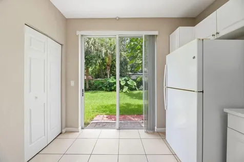 3209 NW 33rd Street Oakland Park FL 33309