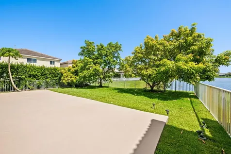 19389 SW 64th Street Pembroke Pines FL 33332