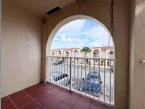 519 W 68th Street Hialeah FL 33014