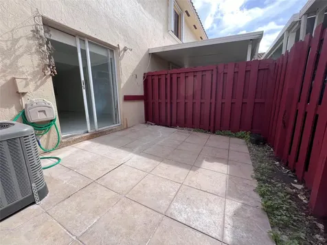 519 W 68th Street Hialeah FL 33014