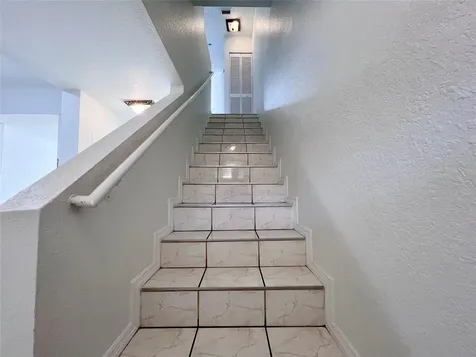519 W 68th Street Hialeah FL 33014