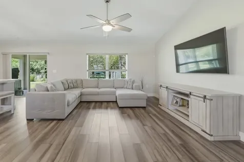 270 Buzby Street SE Palm Bay FL 32909