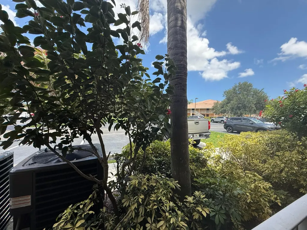 231 SW Palm Drive Port St Lucie FL 34986