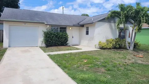 135 Village Circle Jupiter FL 33458