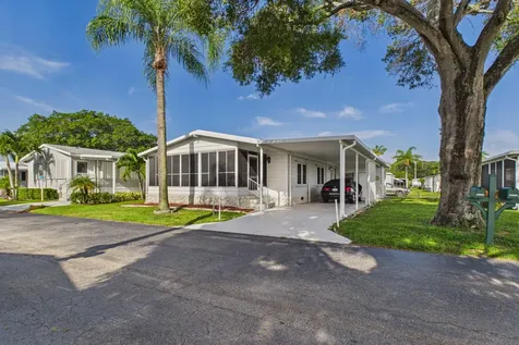 33009 Azua Bay Boynton Beach FL 33436