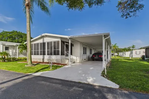 33009 Azua Bay Boynton Beach FL 33436