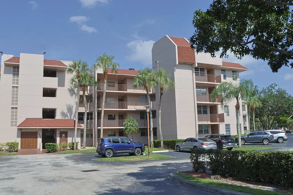 1900 Sabal Palm Drive Davie FL 33324