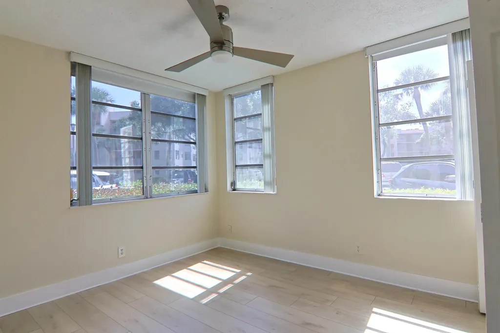 1900 Sabal Palm Drive Davie FL 33324