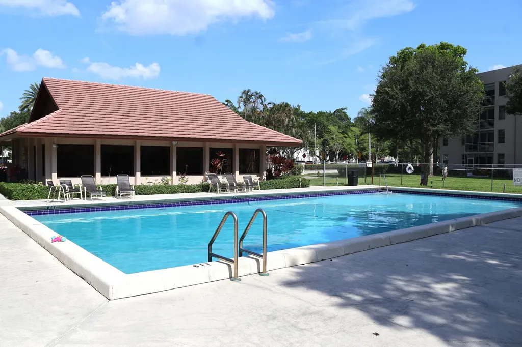 1900 Sabal Palm Drive Davie FL 33324