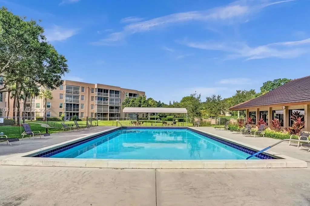 1900 Sabal Palm Drive Davie FL 33324