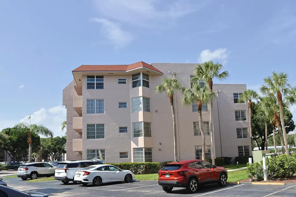 1900 Sabal Palm Drive Davie FL 33324