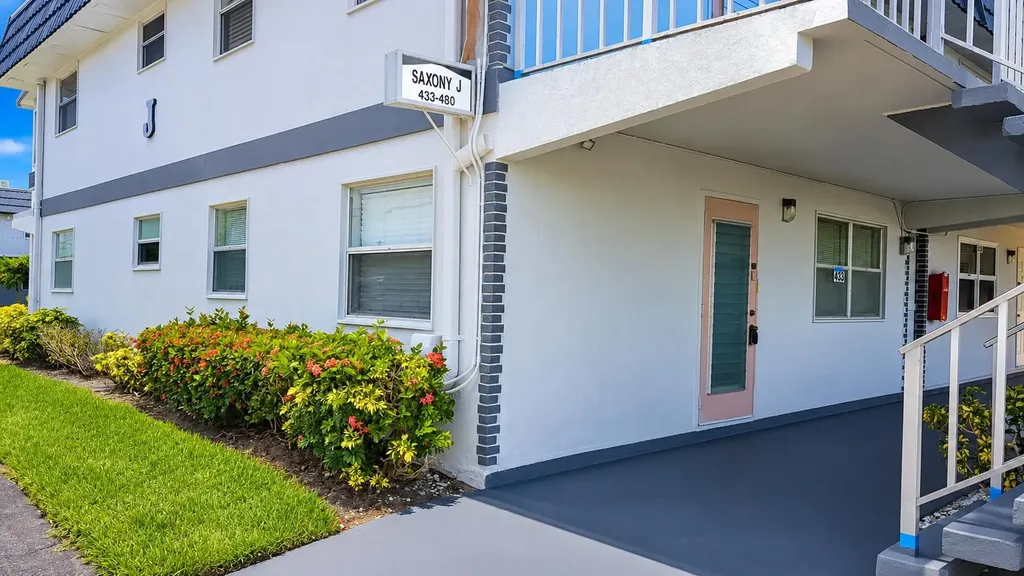 433 Saxony J Way Delray Beach FL 33446