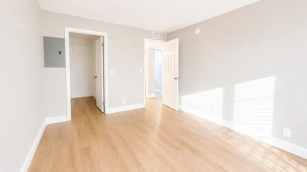 433 Saxony J Way Delray Beach FL 33446