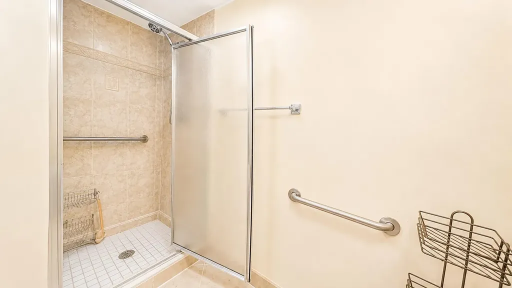 433 Saxony J Way Delray Beach FL 33446