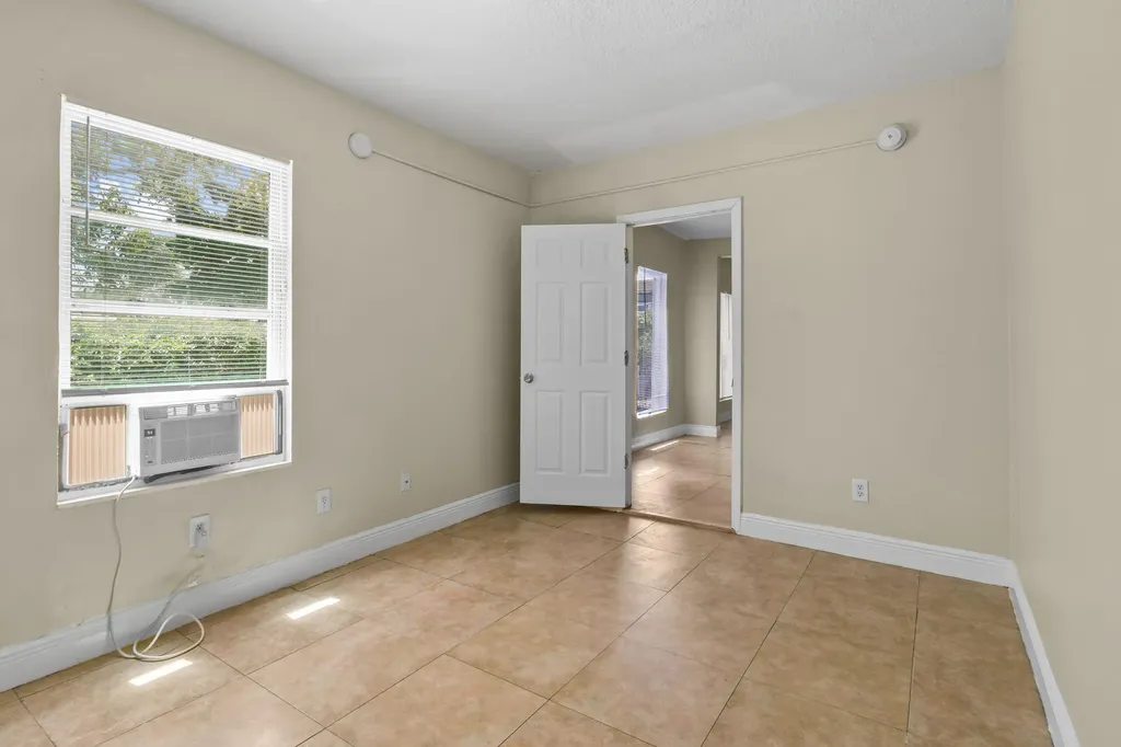 3721 Henry Avenue West Palm Beach FL 33405