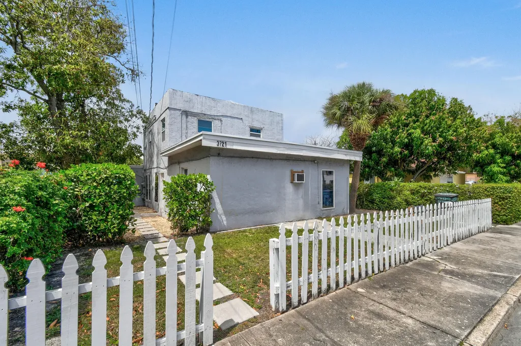3721 Henry Avenue West Palm Beach FL 33405